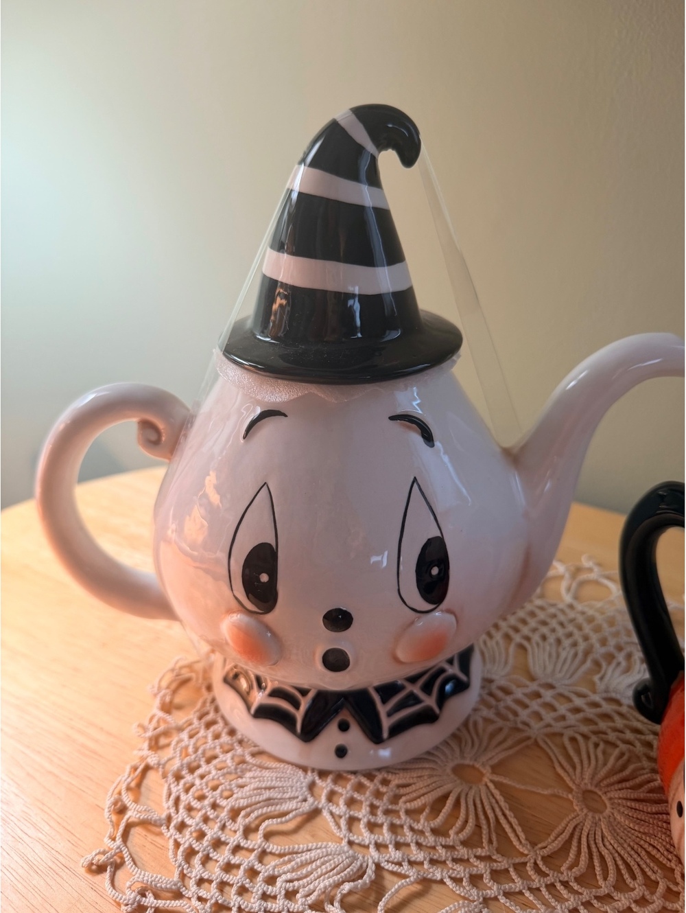 Johanna Parker Halloween Teapot and Spider Mug Set - Picture 3 of 6